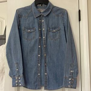 Ricks and indigo denim shirt with details. Size small